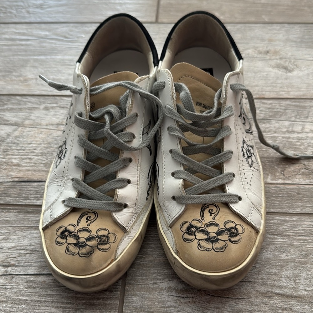 Golden goose sneakers size 38 - Picture 9 of 9